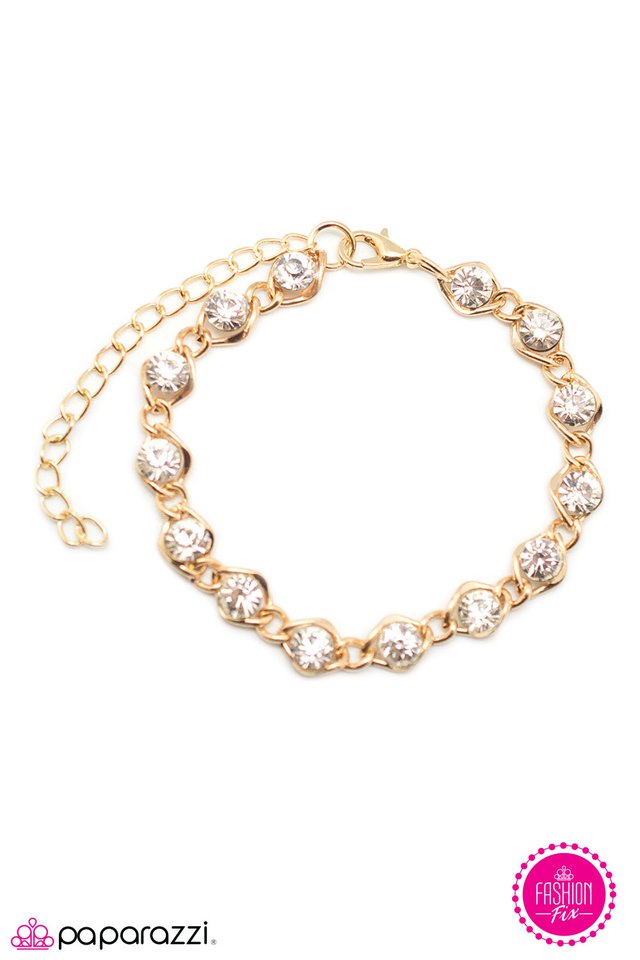 Paparazzi ♥ Down the Line - Gold ♥ Bracelet