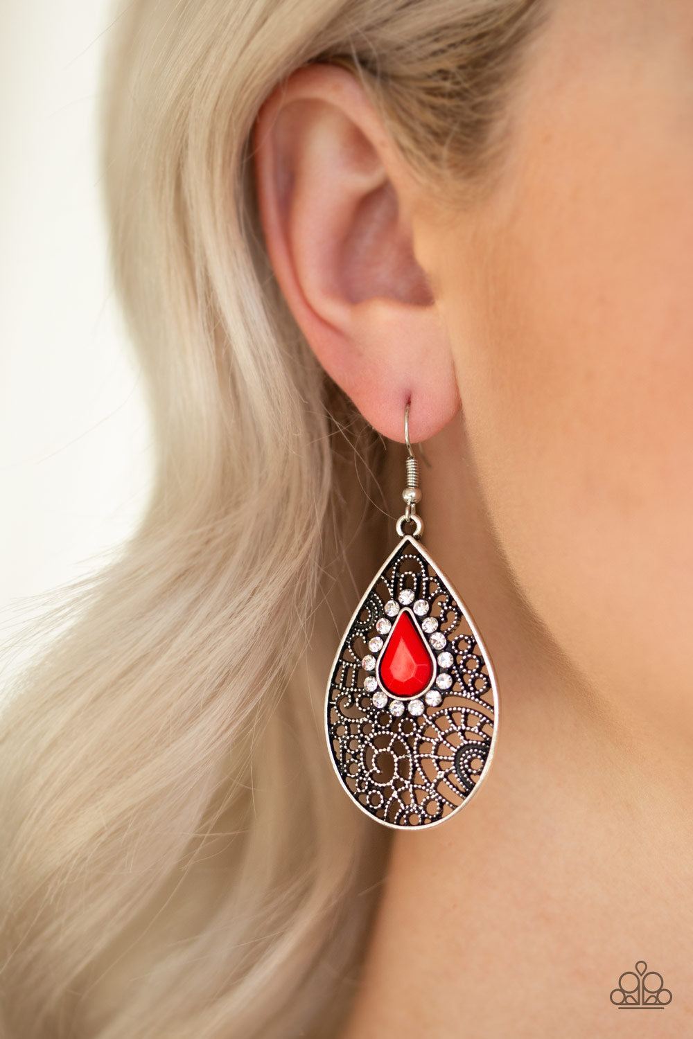 Paparazzi ♥ Modern Monte Carlo - Red ♥ Earrings
