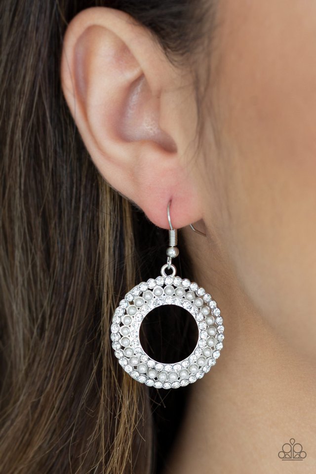 Paparazzi ♥ Sparkle Splurge - Silver ♥ Earrings