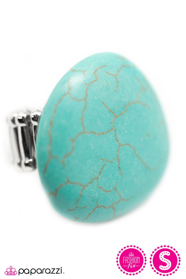 Paparazzi ♥ Stone Cold - Blue ♥ Ring