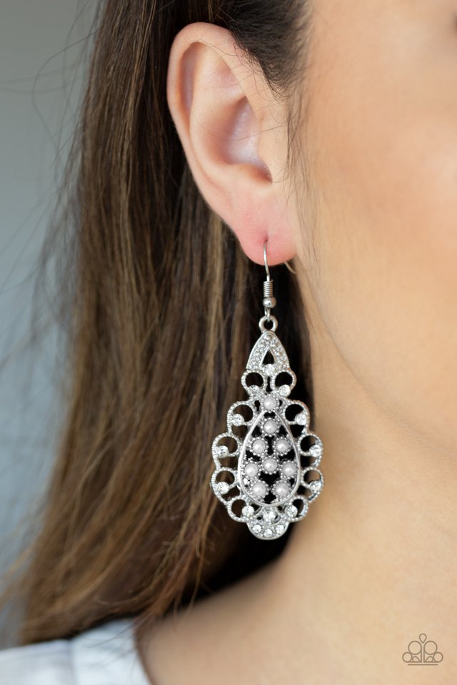 Paparazzi ♥ Sprinkle On The Sparkle - White ♥ Earrings