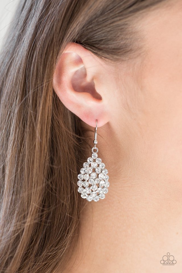 Paparazzi ♥ Sparkling Sparkle-naire - White ♥ Earrings