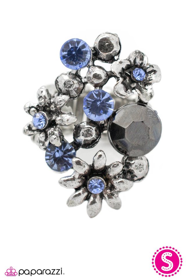 Paparazzi ♥ What Lies Beneath - Blue ♥ Ring