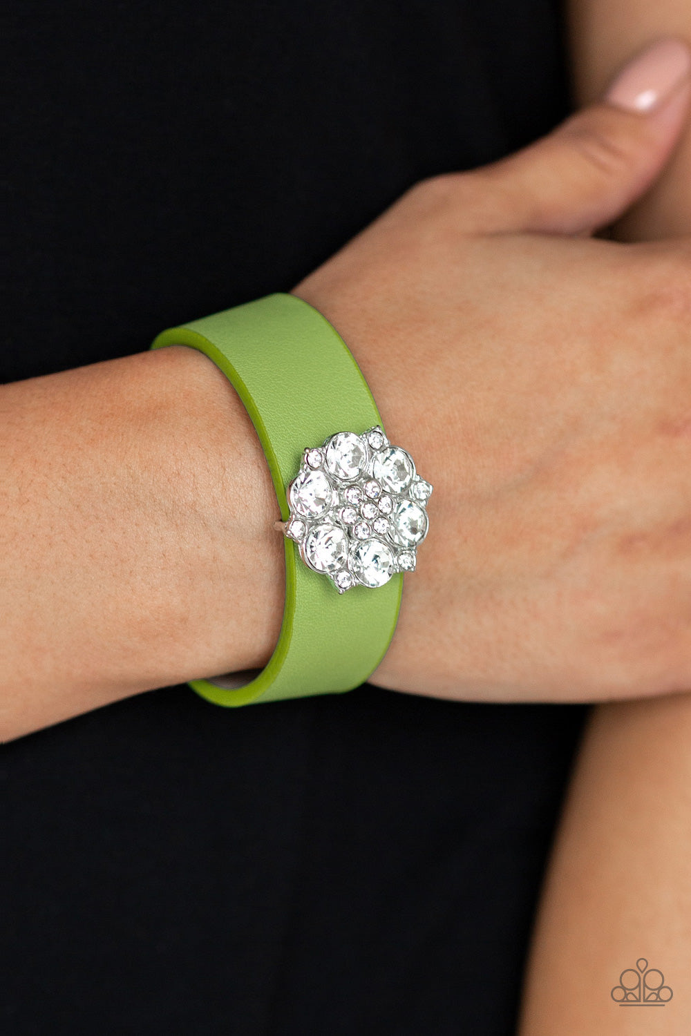 Paparazzi ♥ Show-Stopper - Green ♥ Bracelet