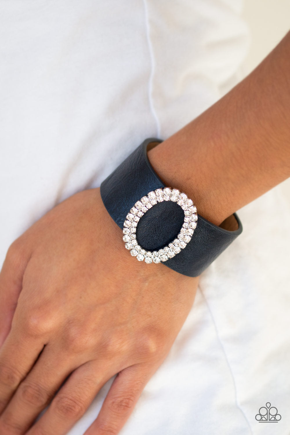 Paparazzi ♥ Center Stage Starlet - Blue ♥ Bracelet