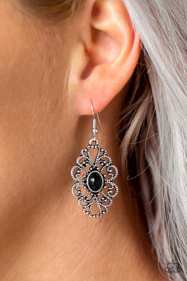 Paparazzi ♥ Over The POP - Black ♥ Earrings