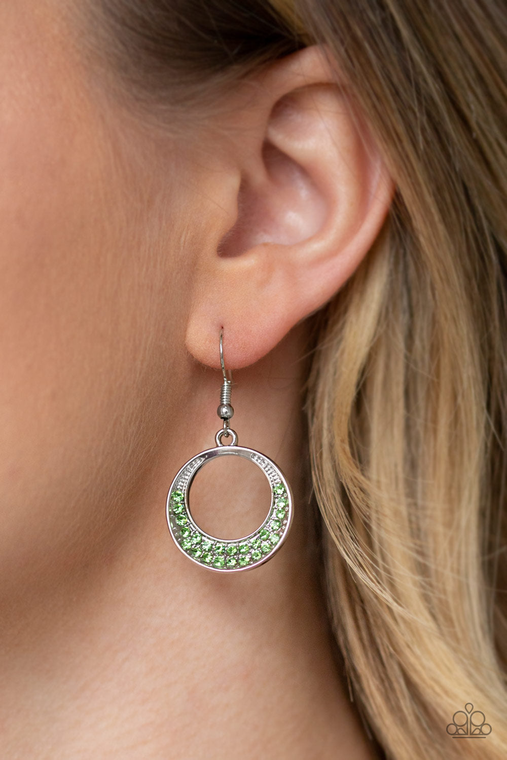 Paparazzi ♥ Socialite Luster - Green ♥ Earrings