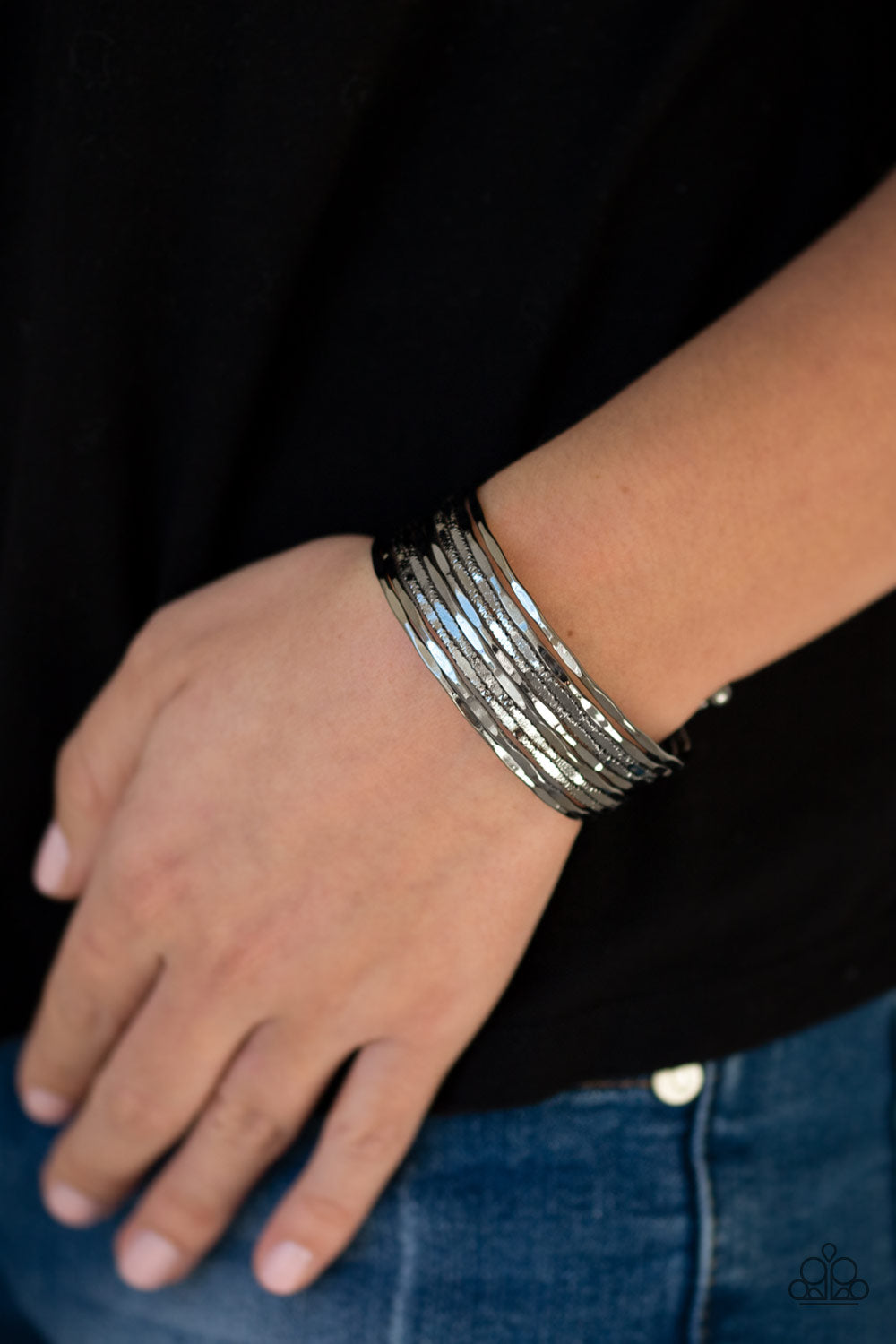 Paparazzi ♥ Sleek Shimmer - Black ♥ Bracelet