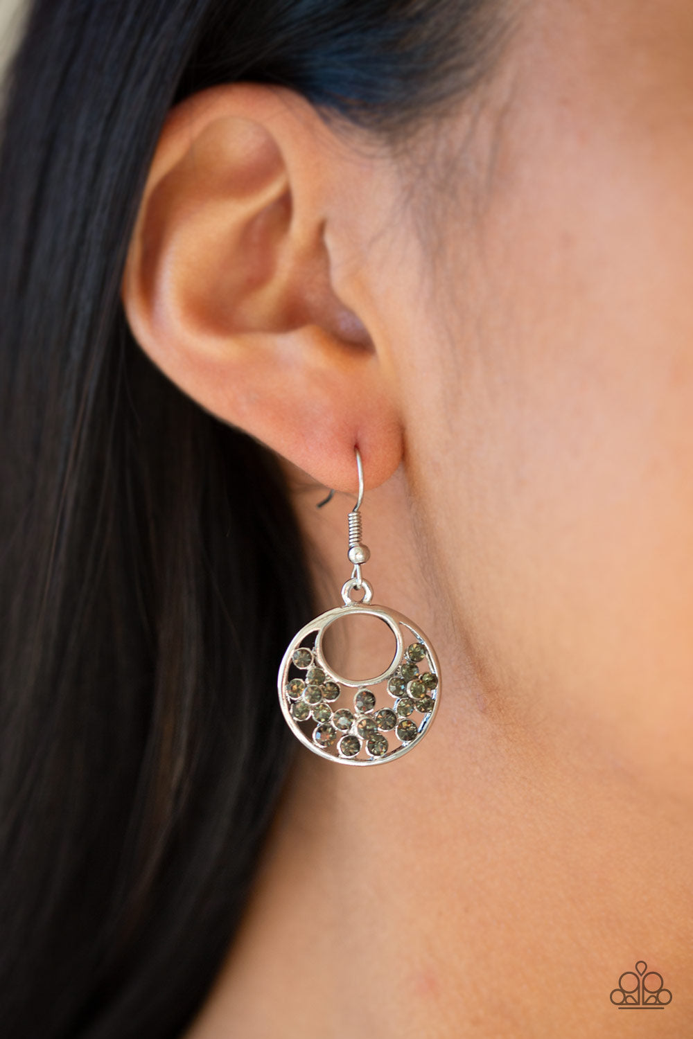 Paparazzi ♥ Sugary Shine - Silver ♥ Earrings