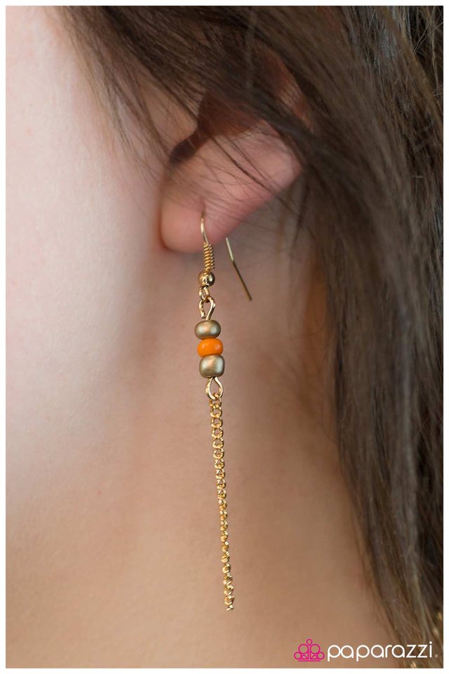 Paparazzi ♥ Queen Of the Desert - Orange ♥ Necklace