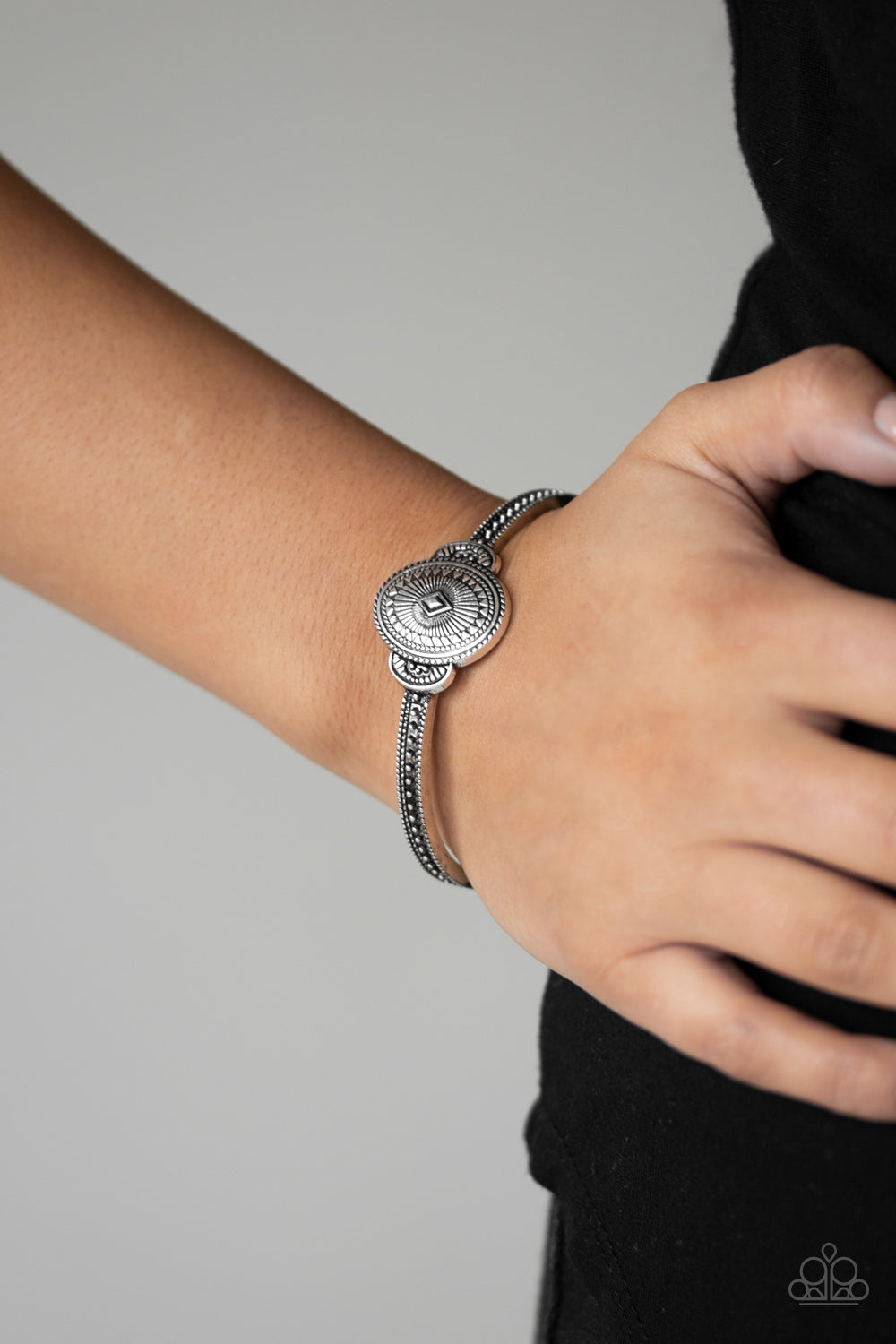 Paparazzi ♥ Savannah Sunset - Silver ♥ Bracelet