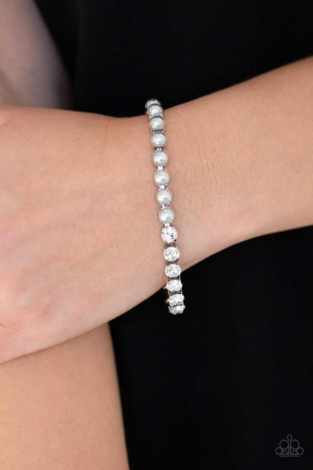 Paparazzi ♥ Out Like A SOCIALITE - Silver ♥ Bracelet
