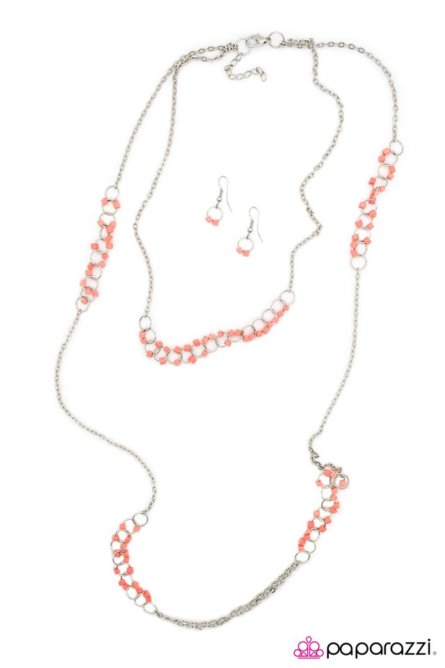 Paparazzi ♥ Focus On Fabulous - Orange ♥ Necklace