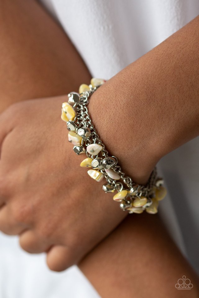 Paparazzi ♥ Plentiful Pebbles - Yellow ♥ Bracelet