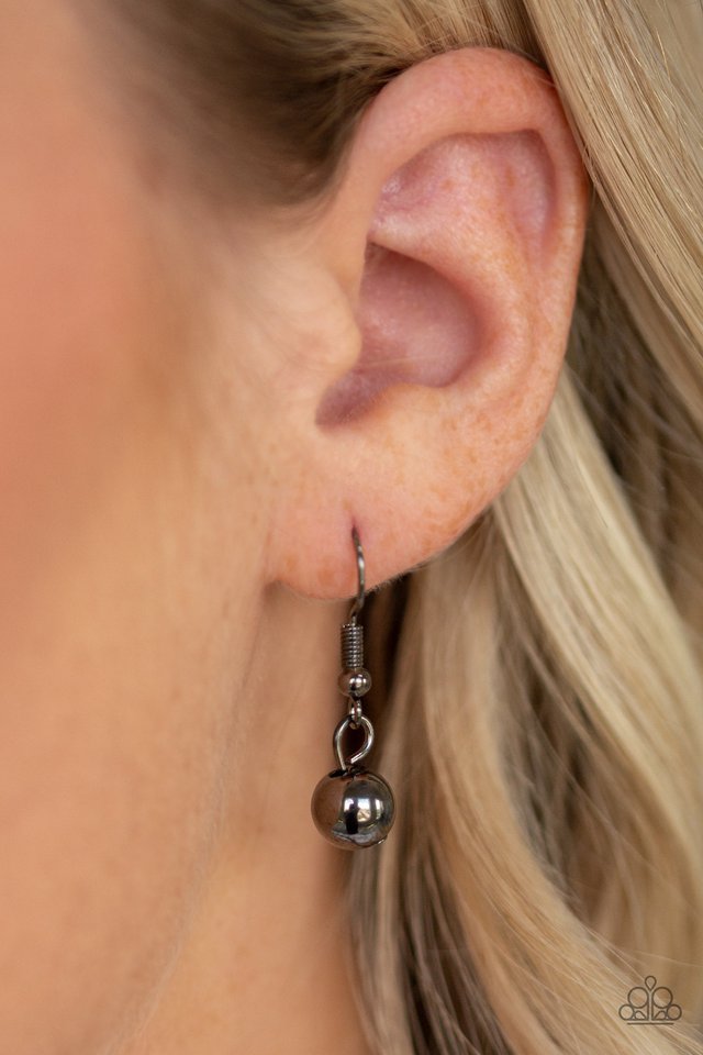 Paparazzi ♥ Stage Stunner - Black ♥ Necklace