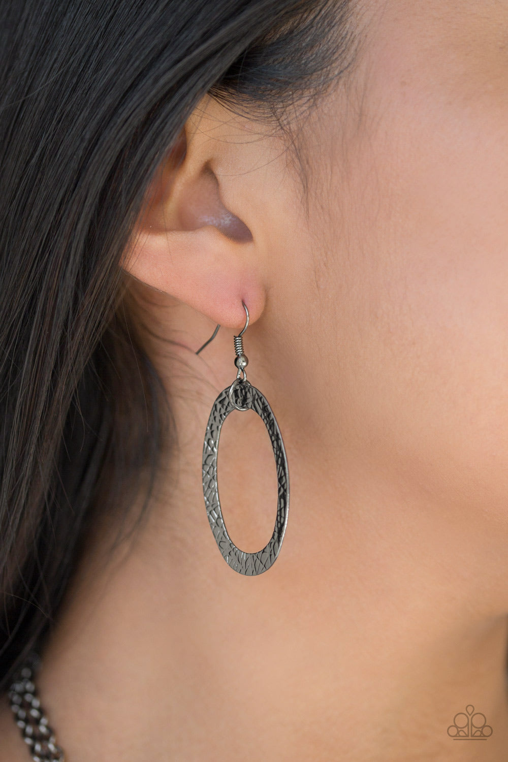 Paparazzi ♥ Glimmer Goals - Black ♥ Necklace