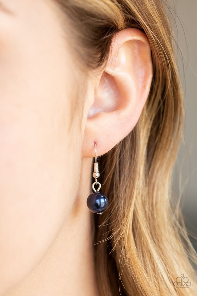 Paparazzi ♥ Woman Of The Century - Blue ♥ Necklace