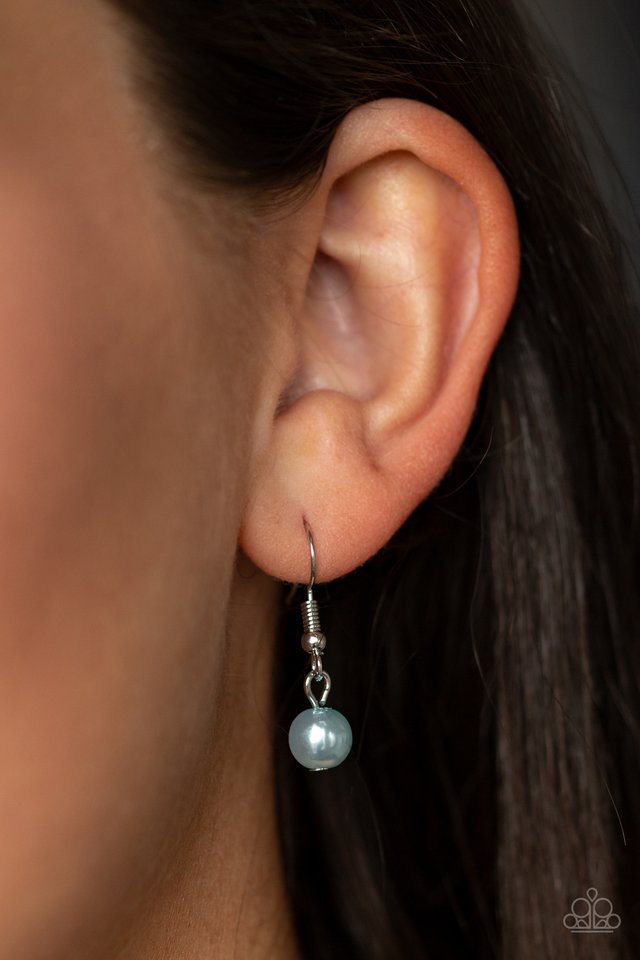 Paparazzi ♥ Out Of Bounds Shimmer - Blue ♥ Necklace