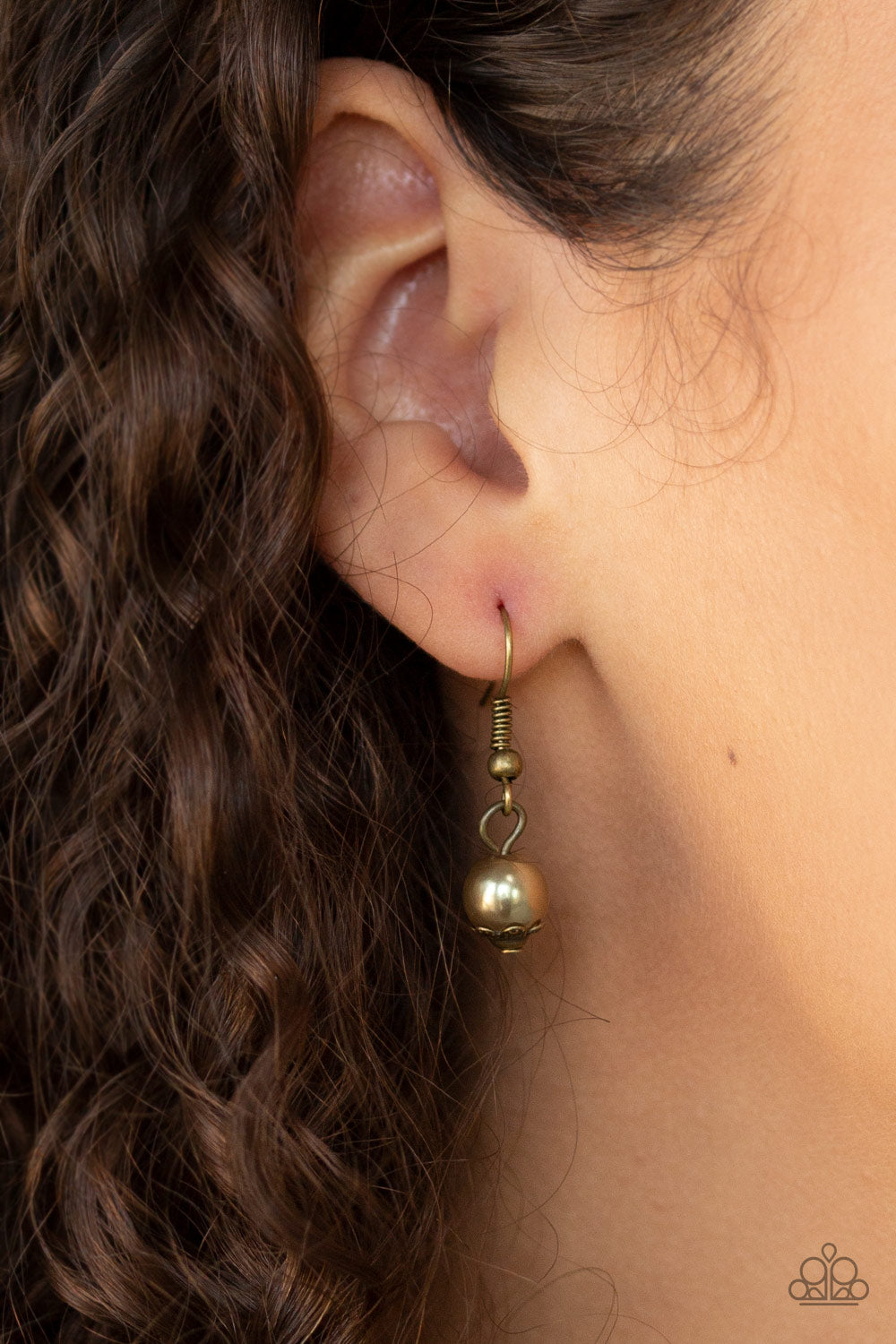 Paparazzi ♥ Tour de Demure - Brass ♥ Necklace