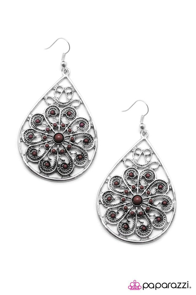 Paparazzi ♥ Twists and Turns - Brown ♥ Earrings