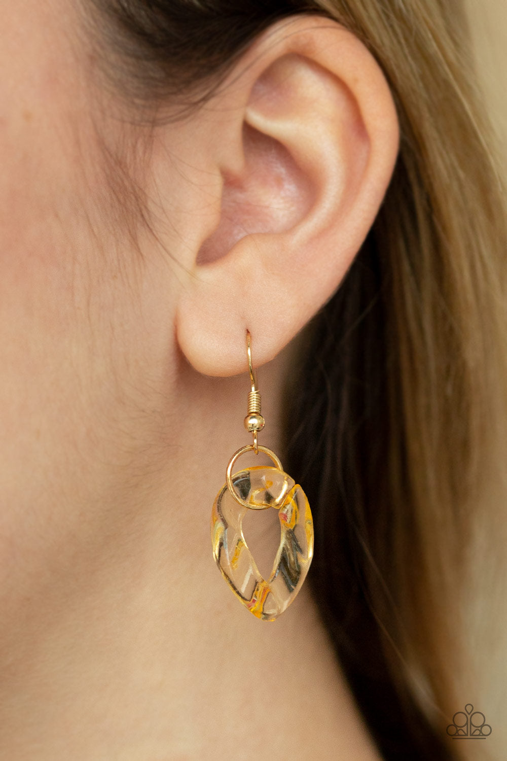 Paparazzi ♥ Put It On Ice - Gold ♥ Necklace