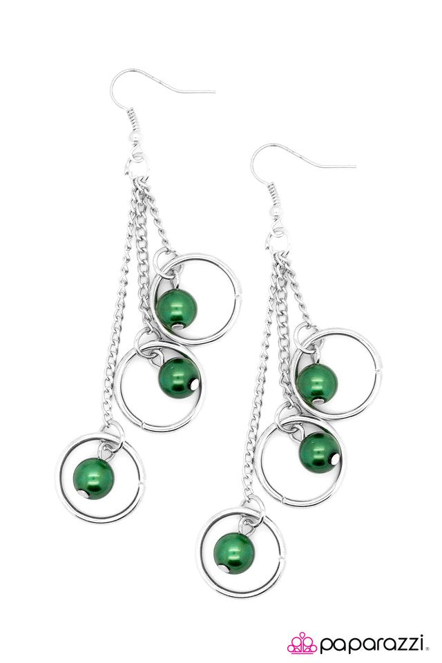 Paparazzi ♥ Ripple Effect - Green ♥ Earrings