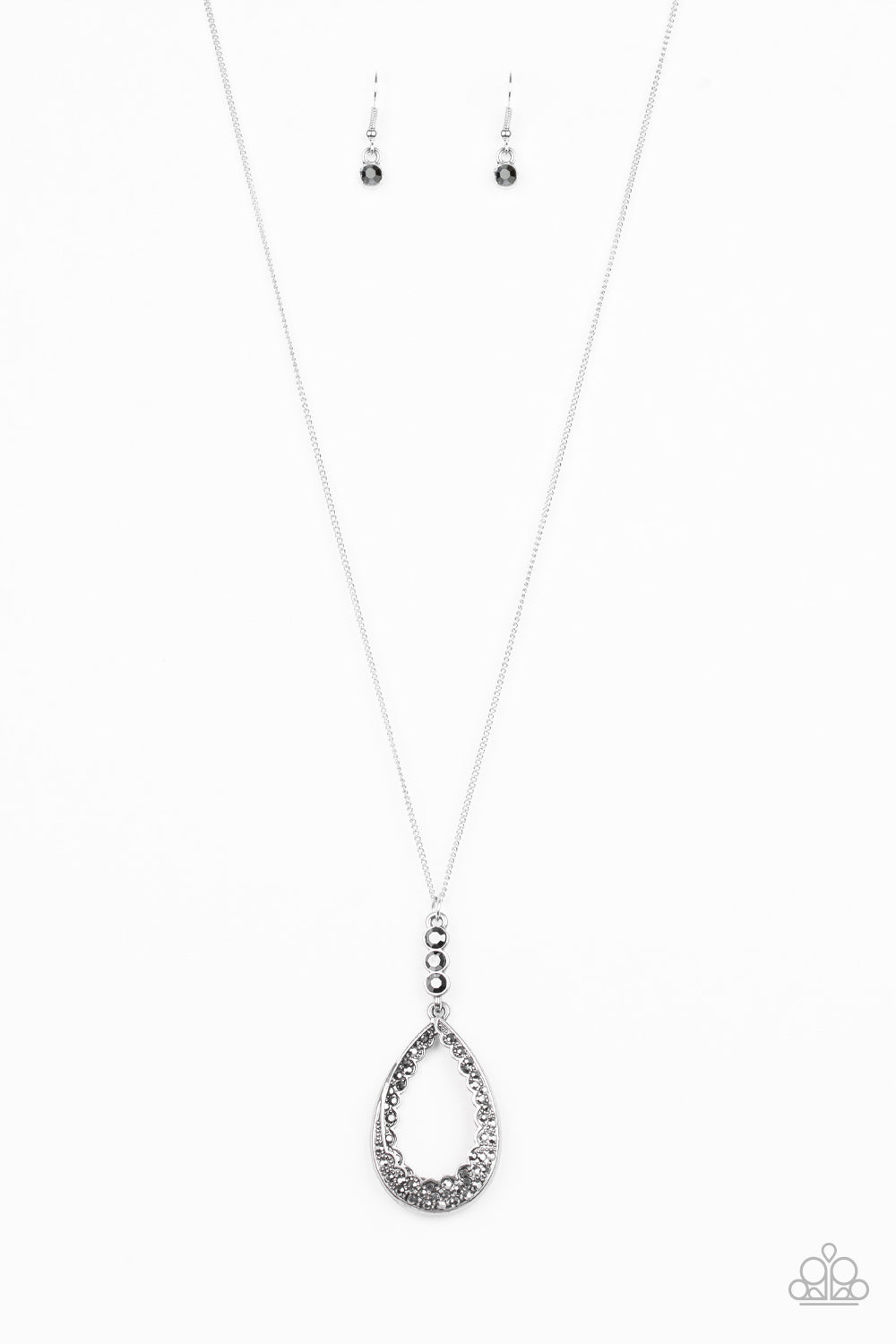 Paparazzi ♥ Red Carpet Royal - Silver ♥ Necklace – LisaAbercrombie, image size:1000x1500