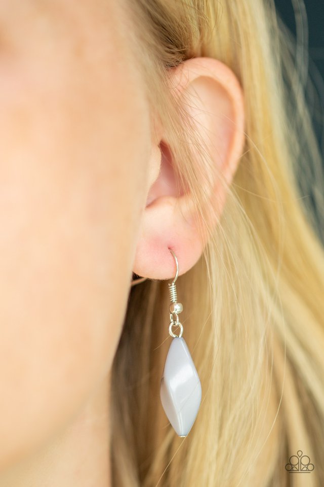 Paparazzi ♥ Venturous Vibes - Silver ♥ Necklace