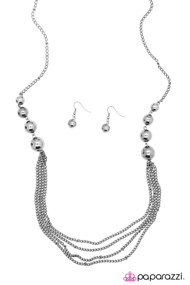 Paparazzi ♥ Make Way - Black ♥ Necklace