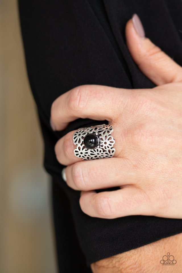 Paparazzi ♥ Flower Shower - Black ♥ Ring