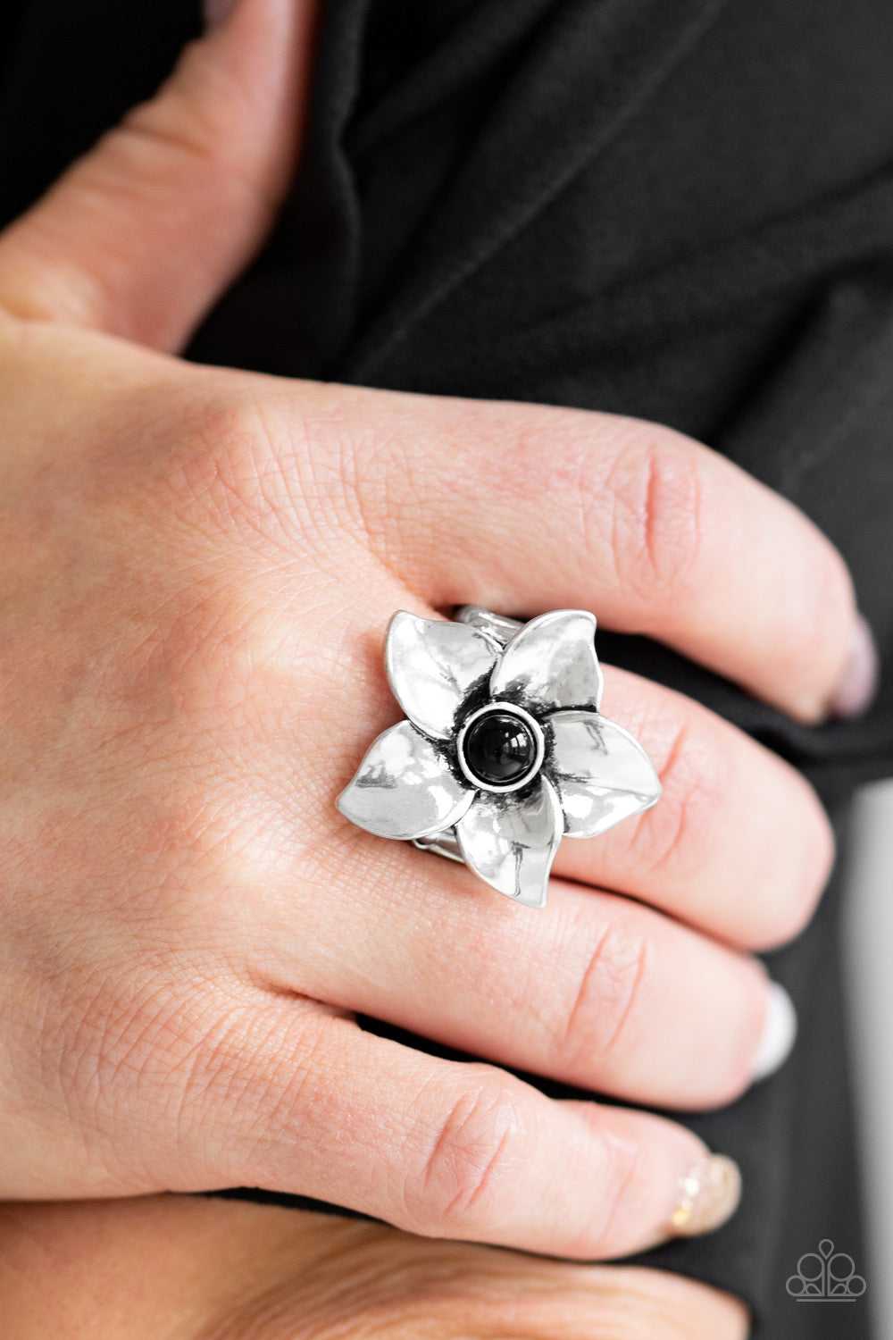 Paparazzi ♥ Ask For Flowers - Black ♥ Ring