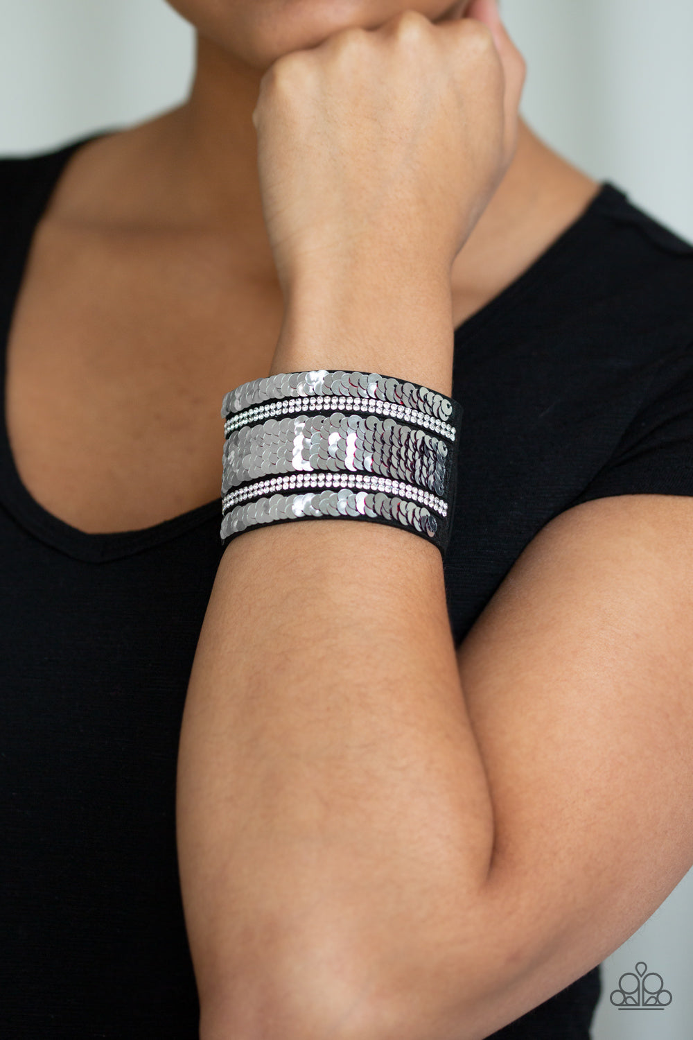 Paparazzi ♥ MERMAID Service - Red ♥ Bracelet