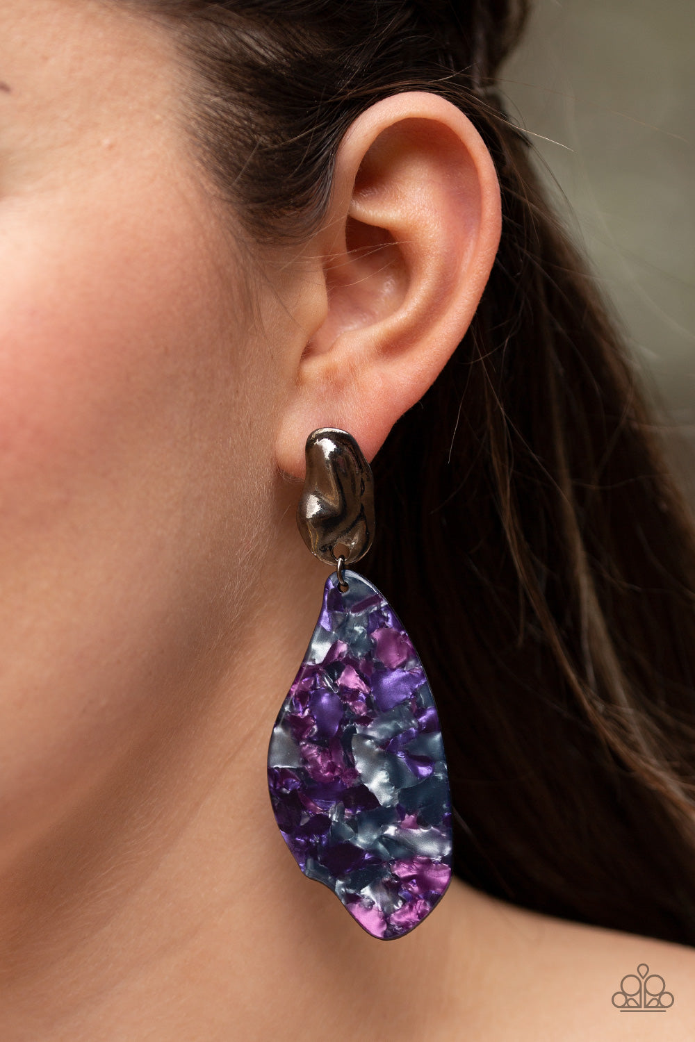 Paparazzi ♥ Fish Out Of Water - Purple ♥ Post Earrings