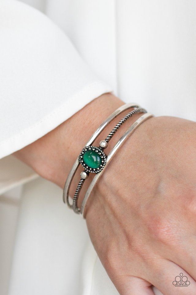 Paparazzi ♥ Top Of The Pop Charts - Green ♥ Bracelet