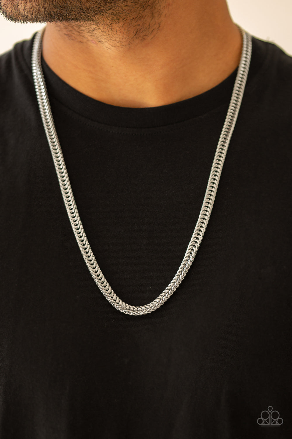 Paparazzi ♥ Knockout King - Silver ♥ Mens Necklace