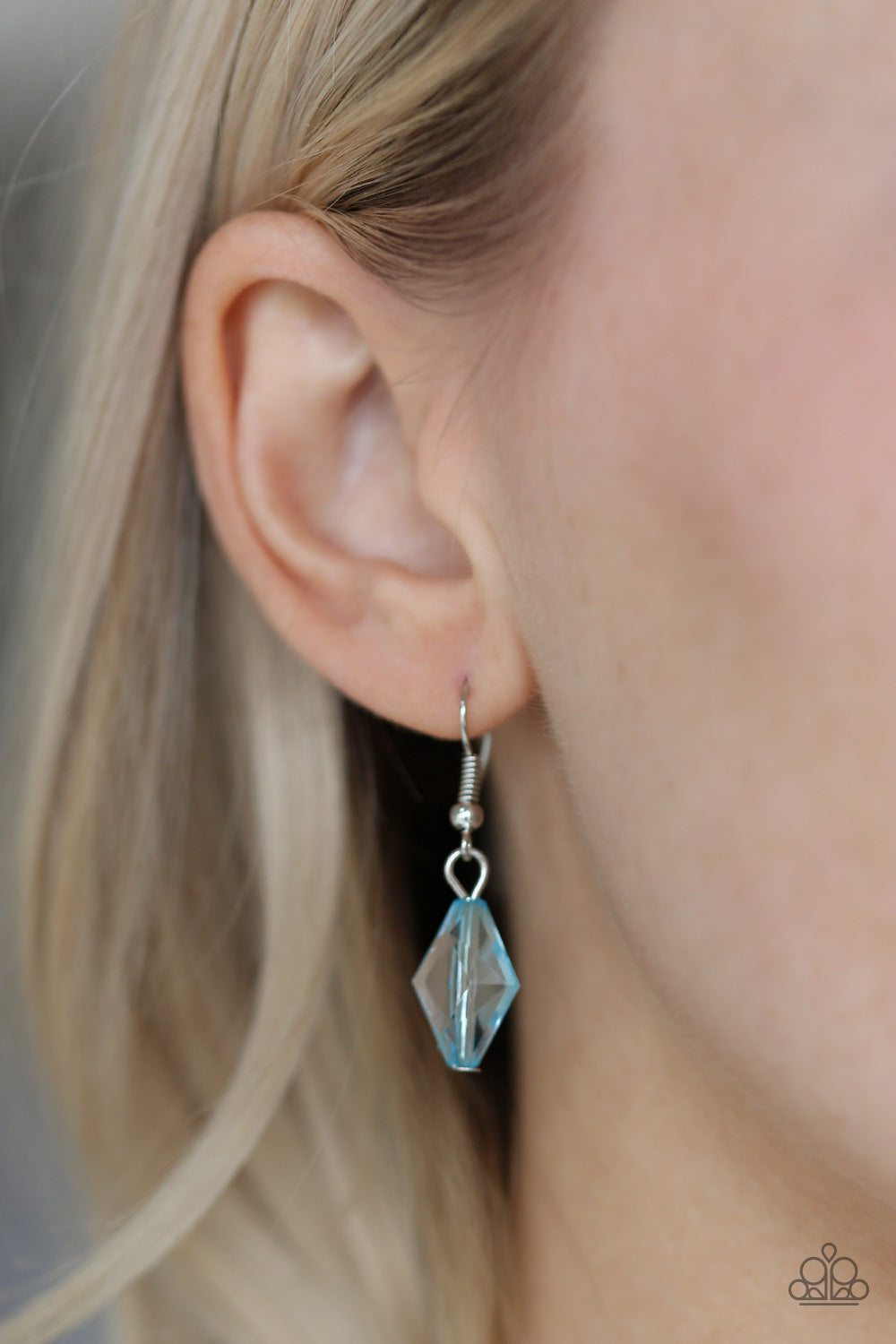 Paparazzi ♥ GLOW And Steady Wins The Race - Blue ♥ Necklace