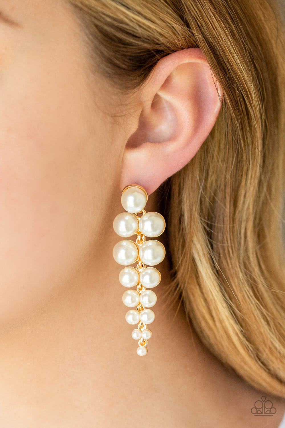 Paparazzi ♥ Totally Tribeca - Gold ♥ Post Earrings