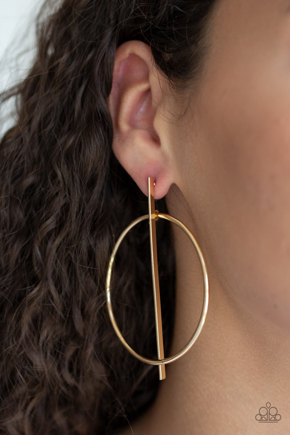 Paparazzi ♥ Vogue Visionary - Gold ♥ Post Earrings