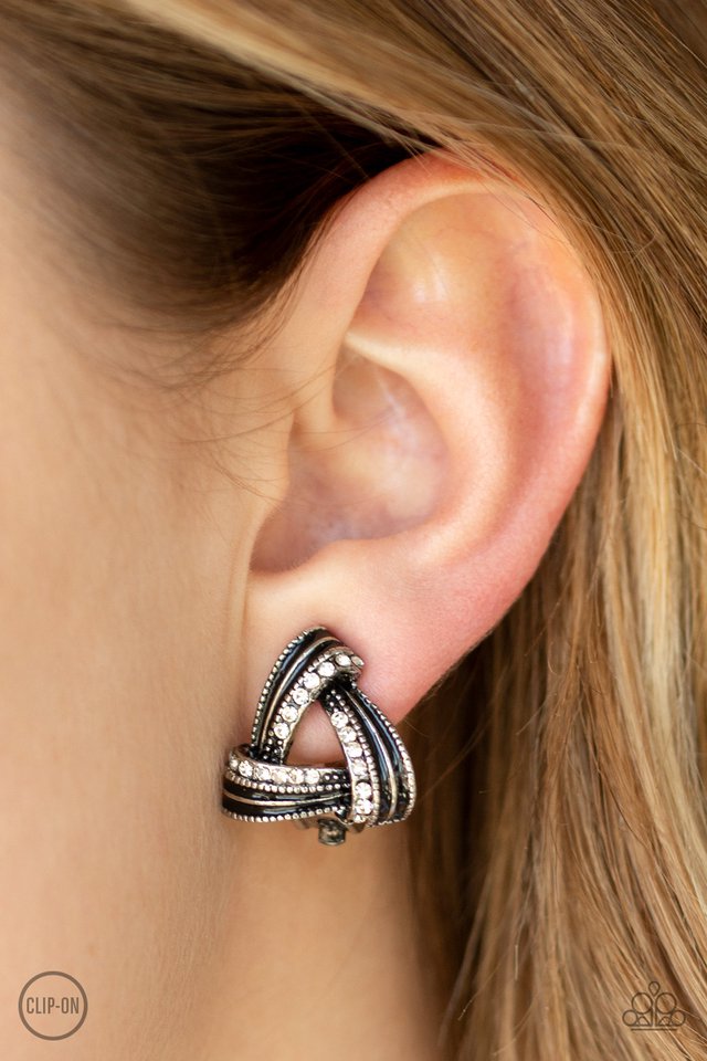 Paparazzi ♥ Twirling Twinkle - Black ♥ Clip-On