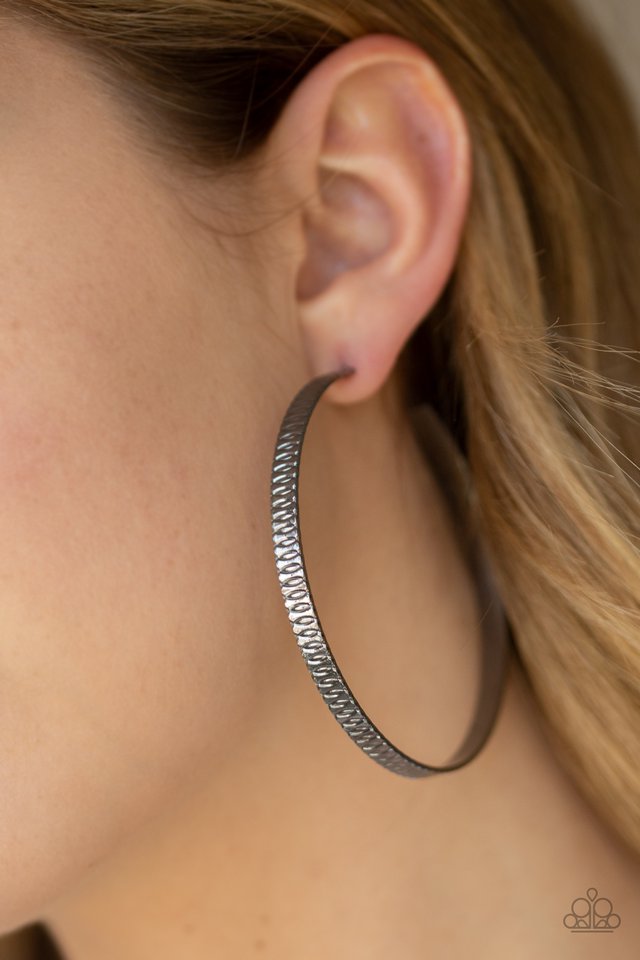 Paparazzi ♥ Retro Rebellion - Black ♥ Earrings