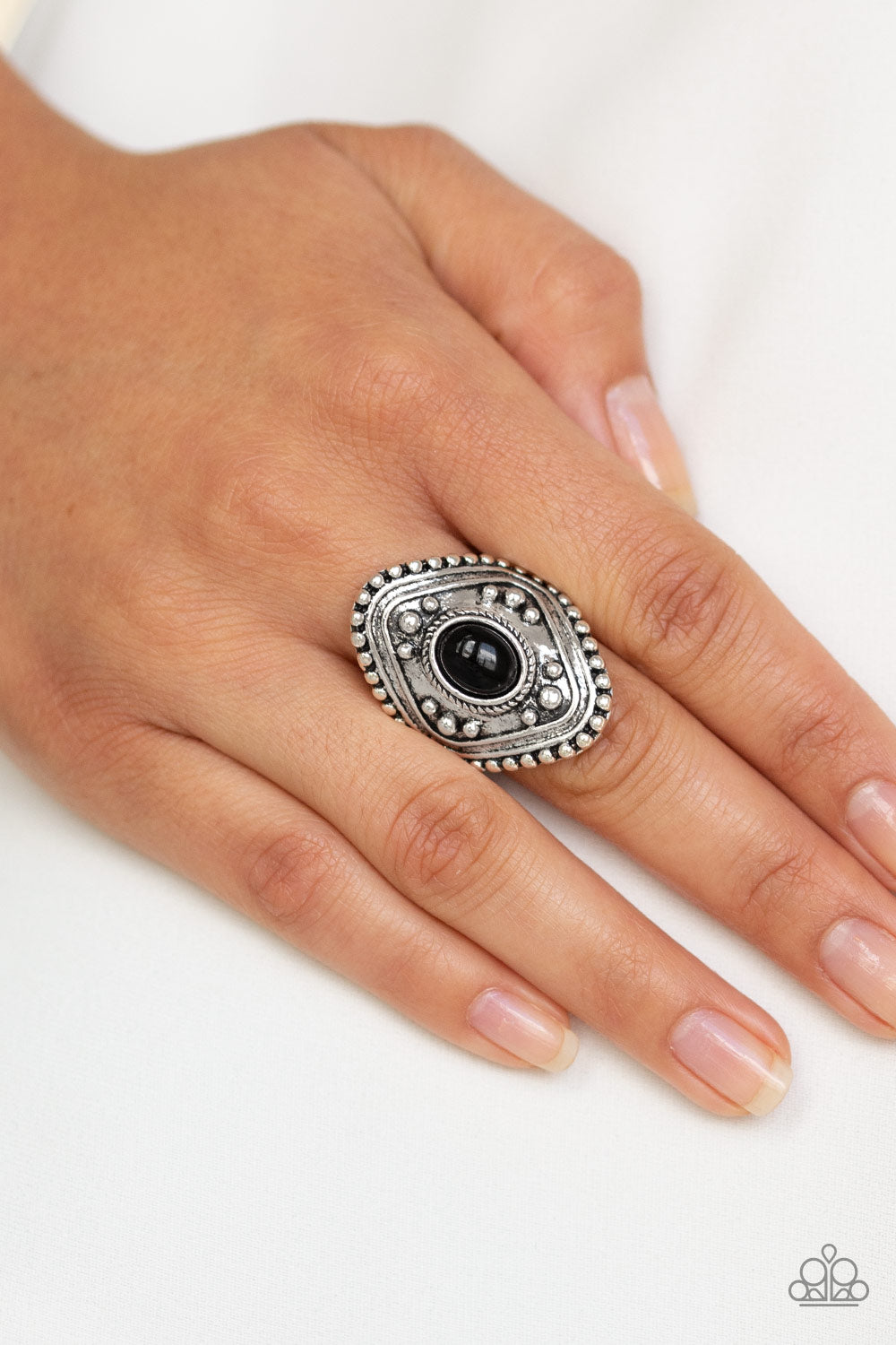 Paparazzi ♥ Rogue Ramble - Black ♥ Ring