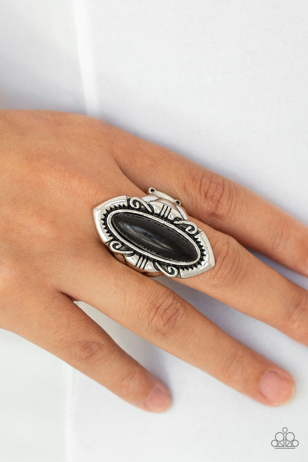 Paparazzi ♥ Santa Fe Serenity - Black ♥ Ring