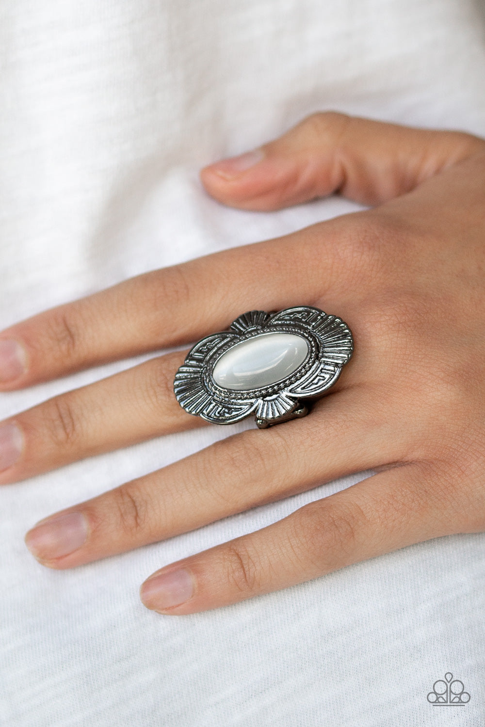 Paparazzi ♥ Oceanside Oracle - Black ♥ Ring