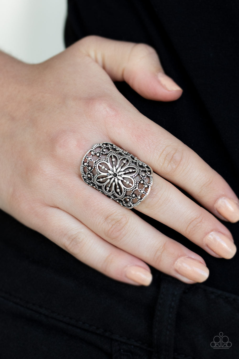 Paparazzi ♥ Majestic Mandala - Black ♥ Ring