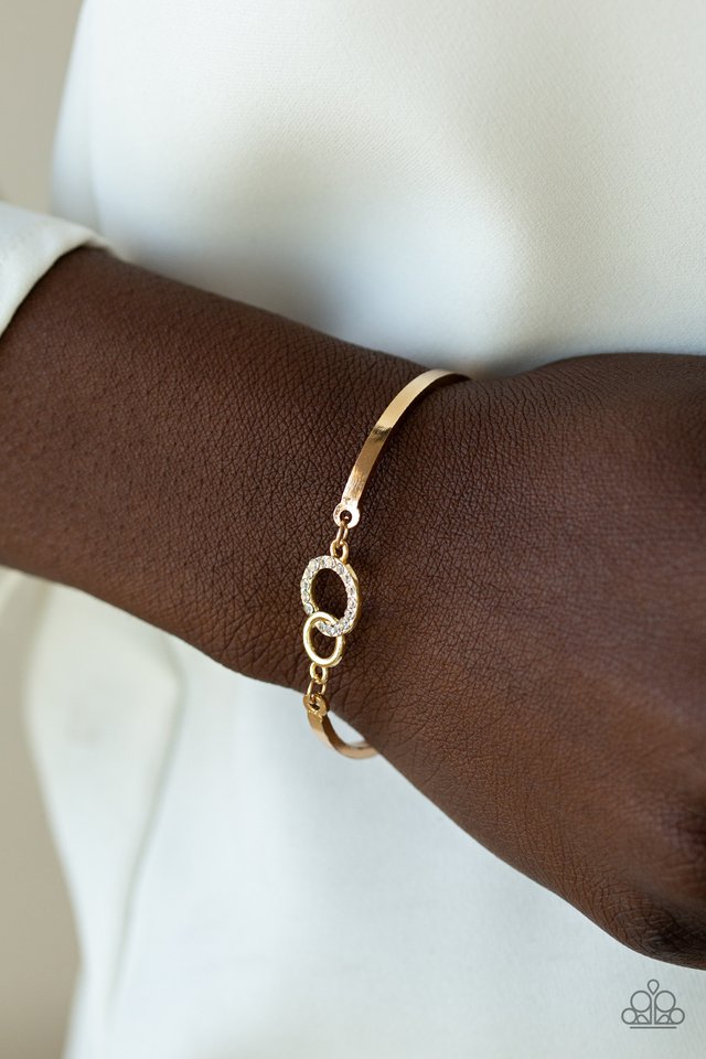 Paparazzi ♥ Simple Sophistication - Gold ♥ Bracelet