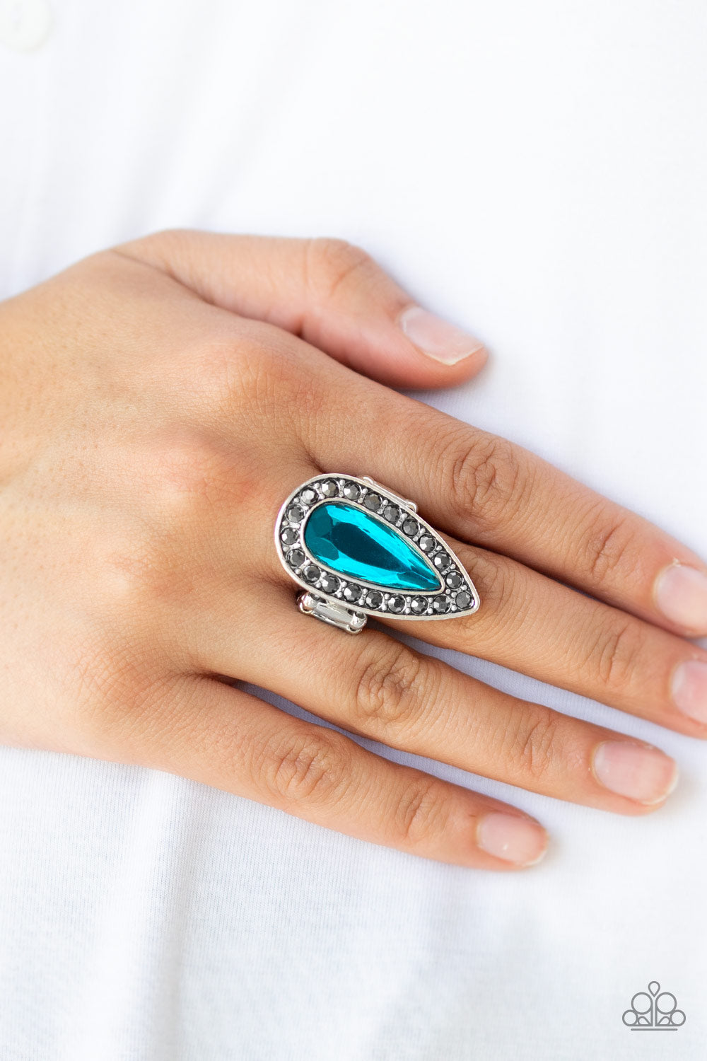 Paparazzi ♥ Majestic Mayhem - Blue ♥ Ring