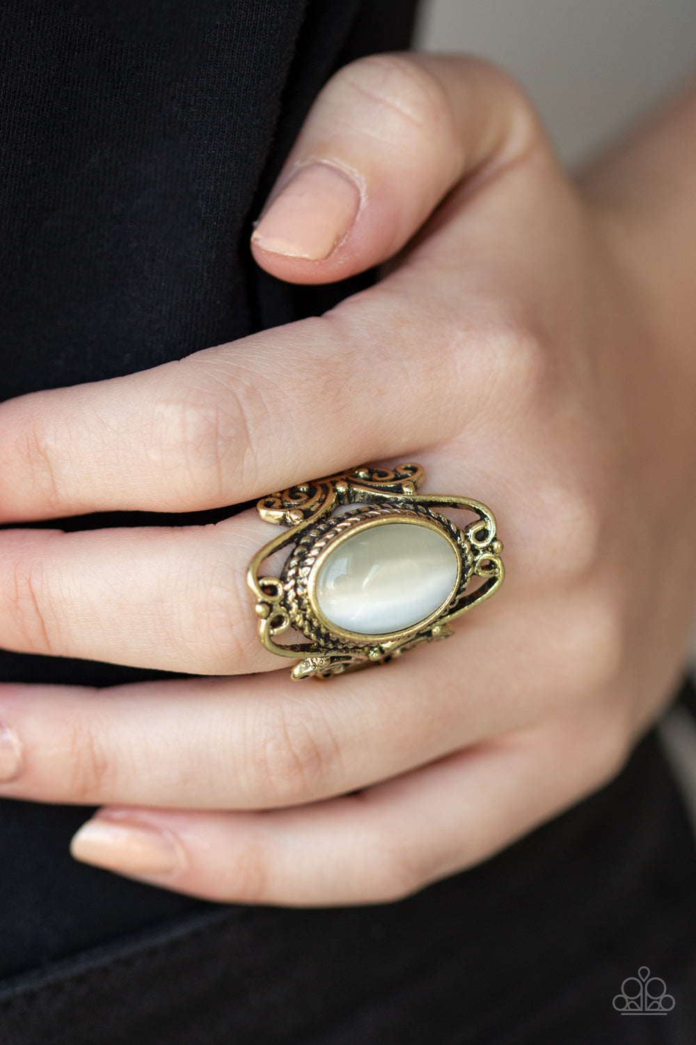 Paparazzi ♥ Fairytale Flair - Brass ♥ Ring