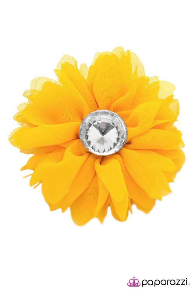 Paparazzi ♥ Fresh Squeezed - Yellow ♥ Hair Clip