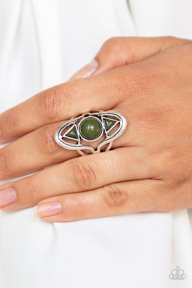 Paparazzi ♥ Aztec Adobe - Green ♥ Ring