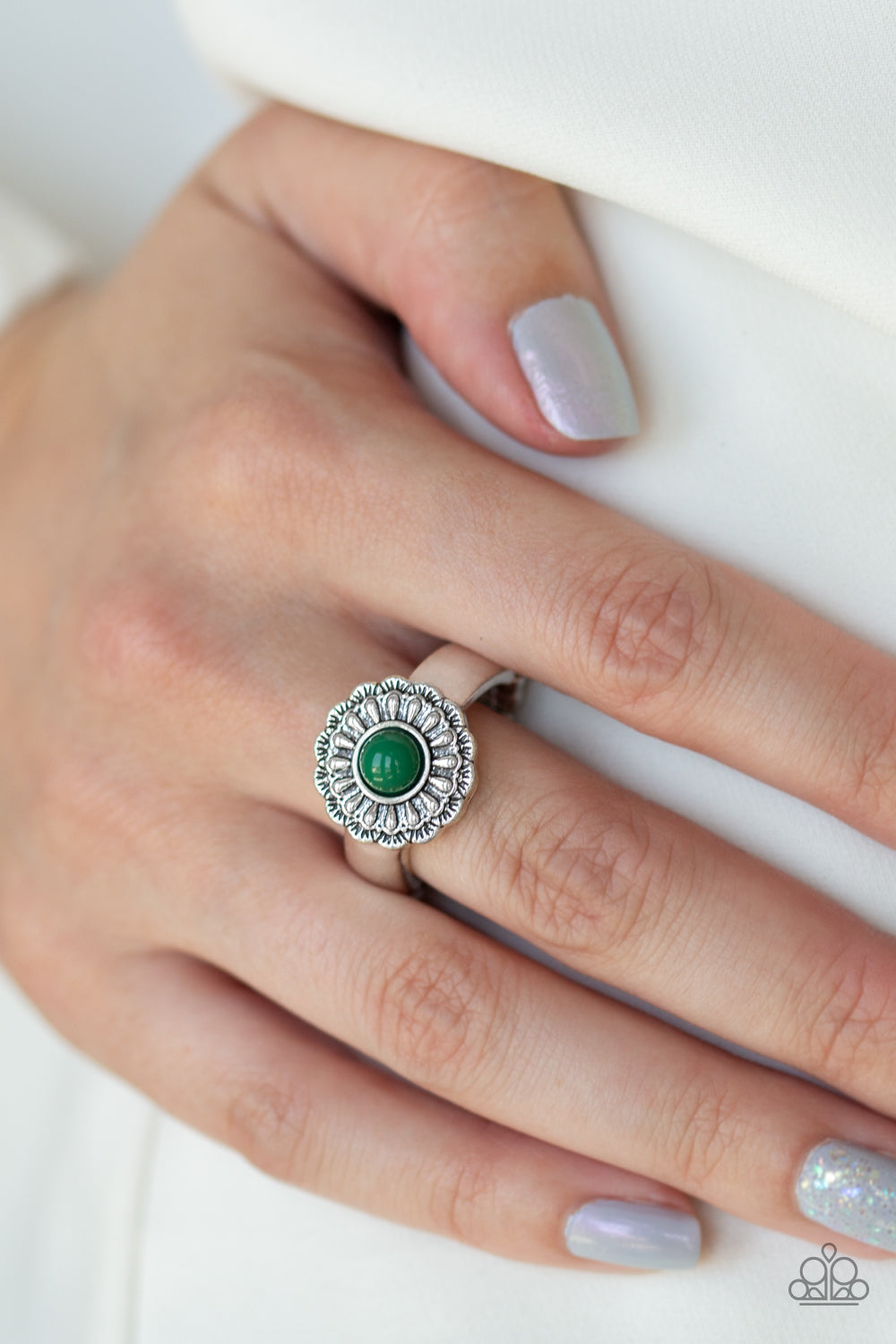 Paparazzi ♥ Daisy Dawn - Green ♥ Ring